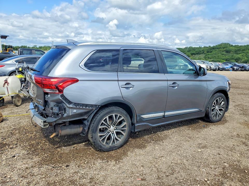 Photo 3 from auction – 2018 MITSUBISHI OUTLANDER with VIN JA4AD3A38JZ004565