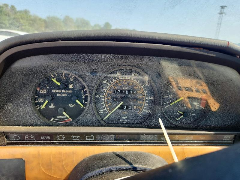 Photo 9 from auction – 1988 MERCEDES-BENZ 560 with VIN WDBCA45D3JA378644
