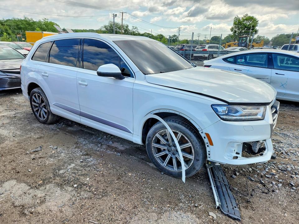 Photo 4 from auction – 2018 AUDI Q7 with VIN WA1LHAF72JD000585