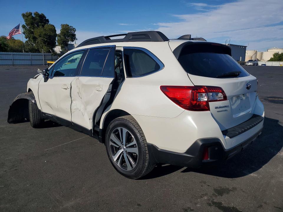 Photo 2 from auction – 2018 SUBARU OUTBACK with VIN 4S4BSANC3J3347846