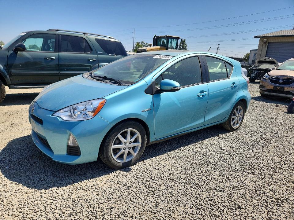 TOYOTA PRIUS C 2013 with VIN JTDKDTB33D1051577 - Photo from auction