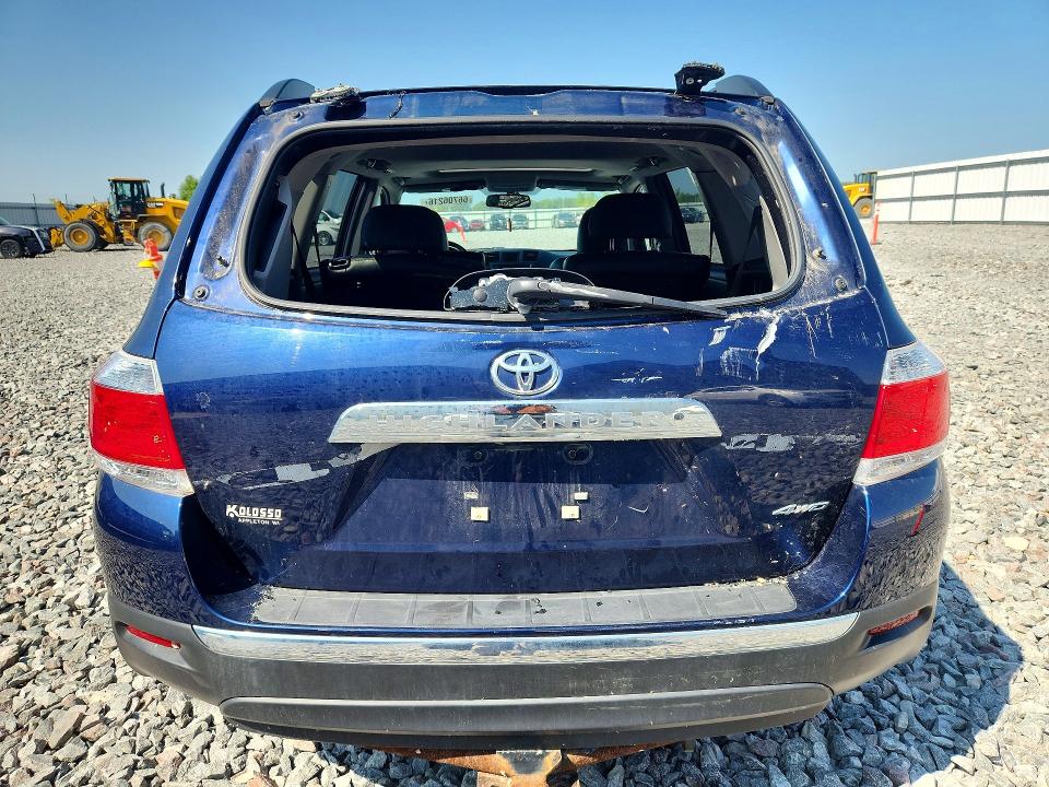 Zdjęcie 6 z aukcji – 2013 TOYOTA HIGHLANDER z VIN 5TDBK3EH1DS247436