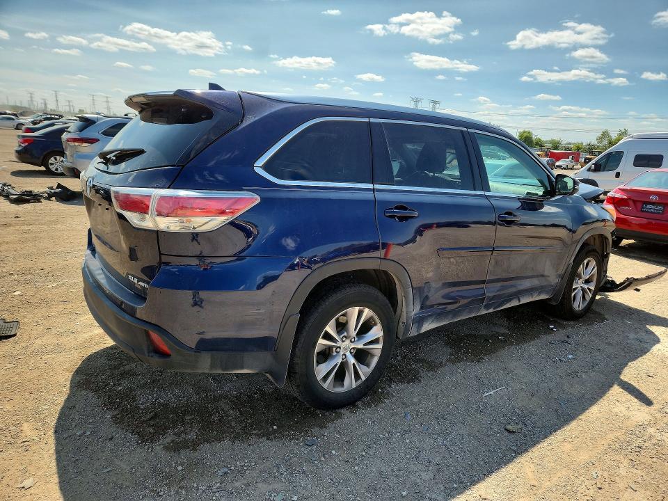 Foto 3 de la subasta – 2014 TOYOTA HIGHLANDER con VIN 5TDJKRFH5ES012696