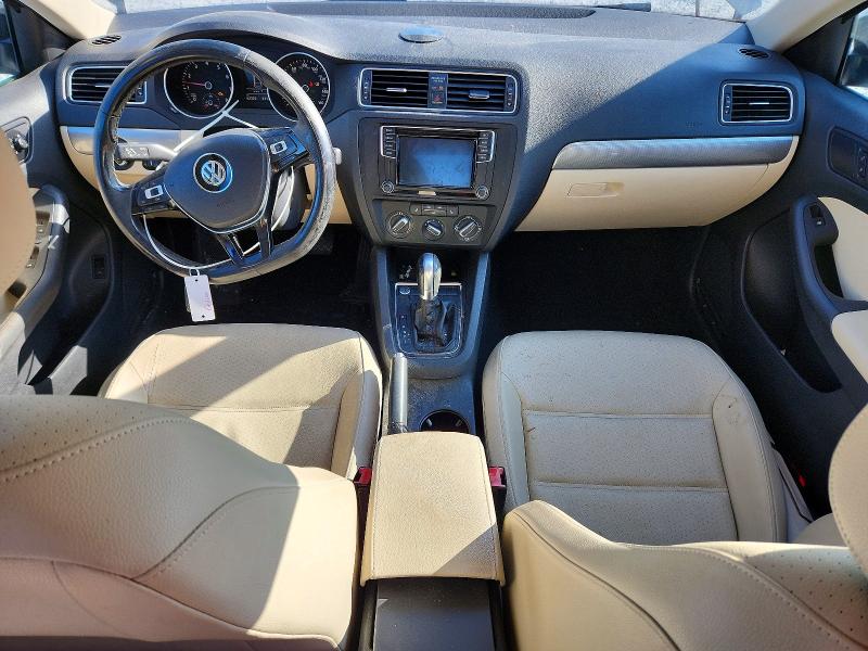 Photo 8 from auction – 2017 VOLKSWAGEN JETTA with VIN 3VWDB7AJ5HM304359