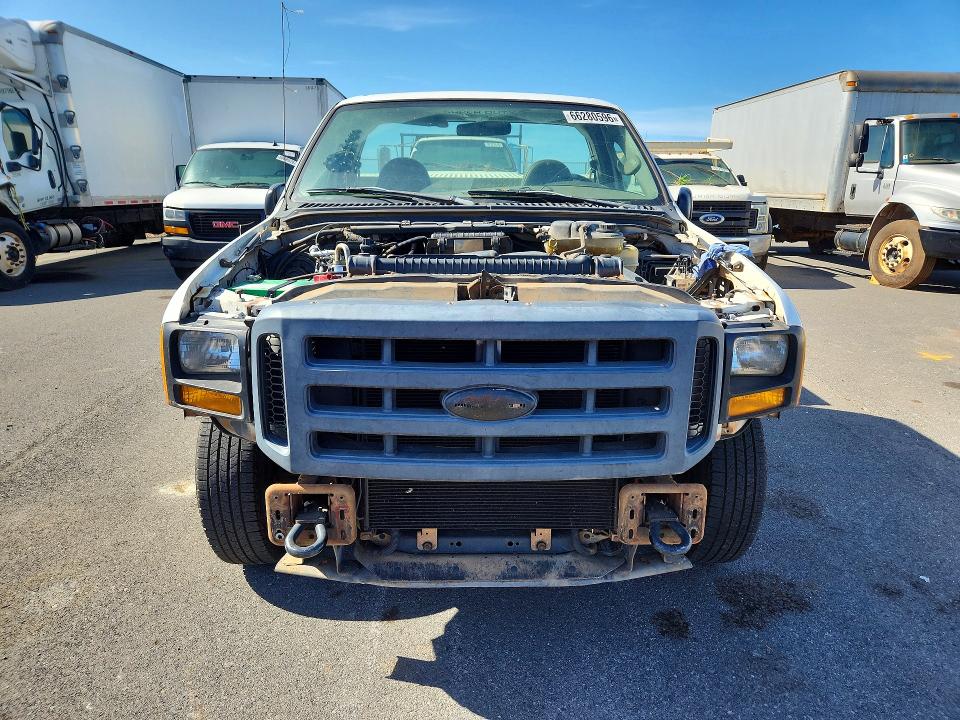 Photo 5 from auction – 2006 FORD F250 with VIN 1FTNF205X6ED97126