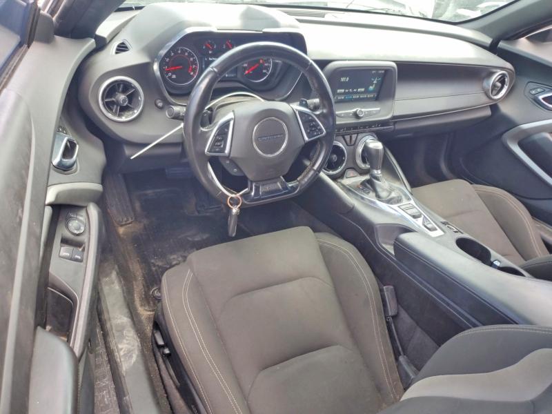 Photo 8 from auction – 2017 CHEVROLET CAMARO with VIN 1G1FB1RX5H0119385
