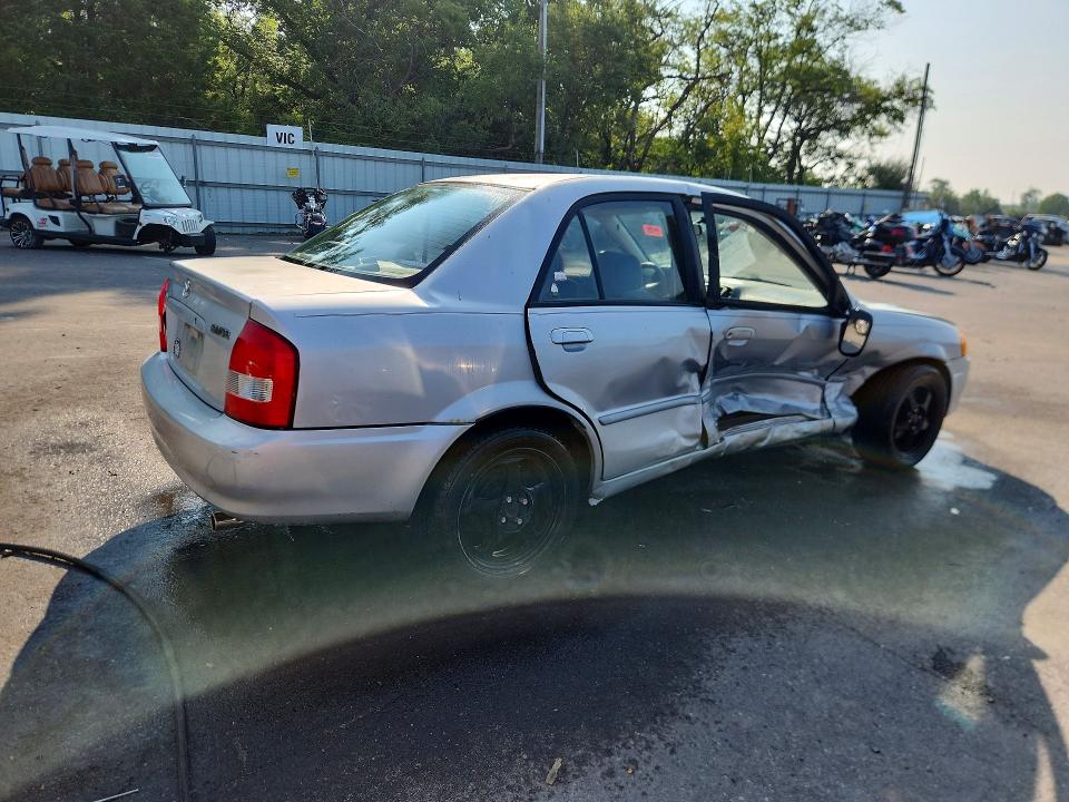 Photo 3 from auction – 2000 MAZDA PROTEGE with VIN JM1BJ223XY0280045