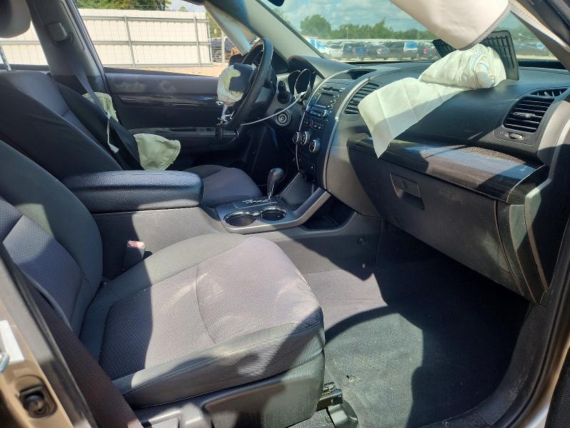 Photo 7 from auction – 2012 KIA SORENTO with VIN 5XYKT3A65CG295485