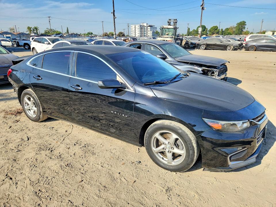 Photo 4 from auction – 2017 CHEVROLET MALIBU with VIN 1G1ZB5ST9HF200480