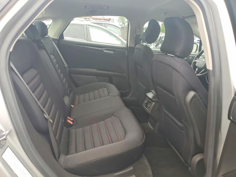 Photo 10 from auction – 2016 FORD FUSION with VIN 3FA6P0HD7GR319568