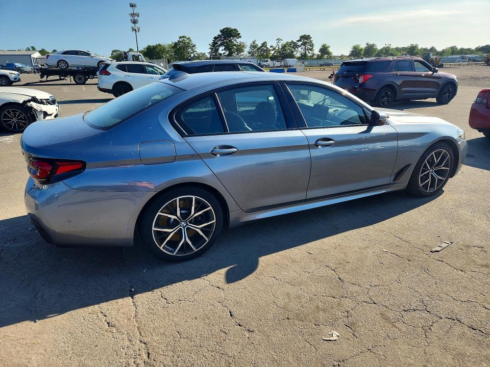 Zdjęcie 3 z aukcji – 2022 BMW 540 z VIN WBA73BJ02NWX59444