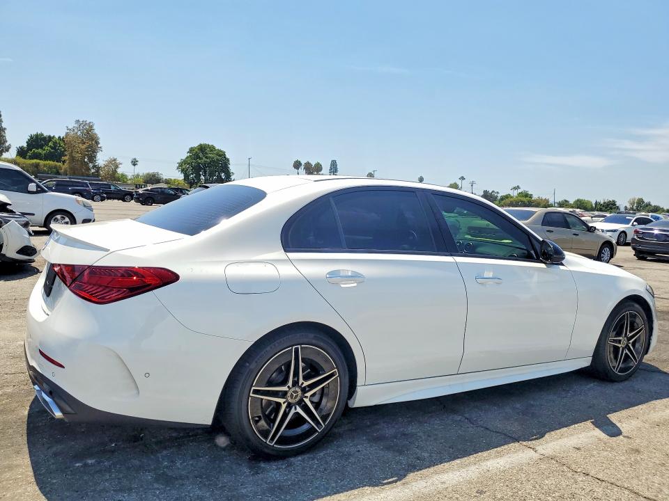 Снимка 3 от търг – 2024 MERCEDES-BENZ C с VIN W1KAF4GB1RR221221