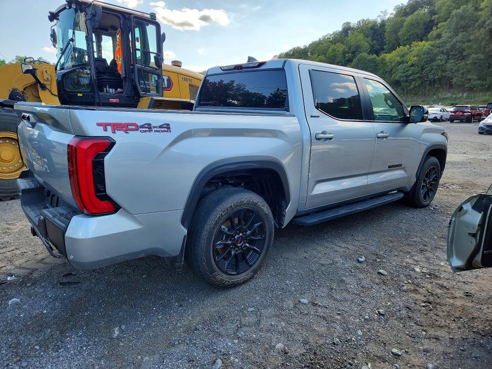 Photo 3 from auction – 2025 TOYOTA TUNDRA with VIN 5TFWA5DB2SX254416