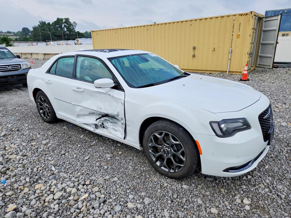Photo 4 from auction – 2015 CHRYSLER 300 with VIN 2C3CCAGG1FH854095