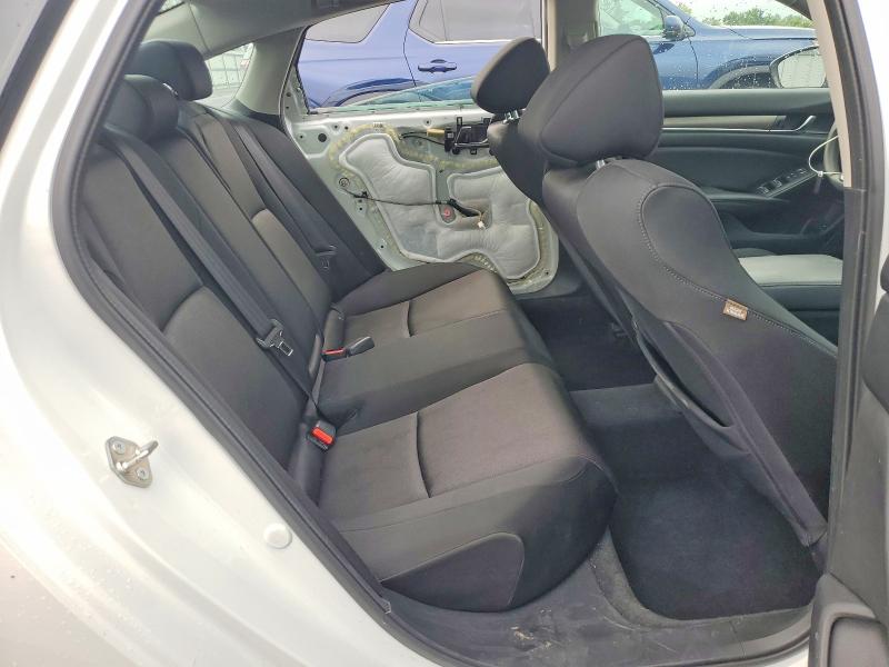 Photo 10 from auction – 2018 HONDA ACCORD with VIN 1HGCV3F16JA003983