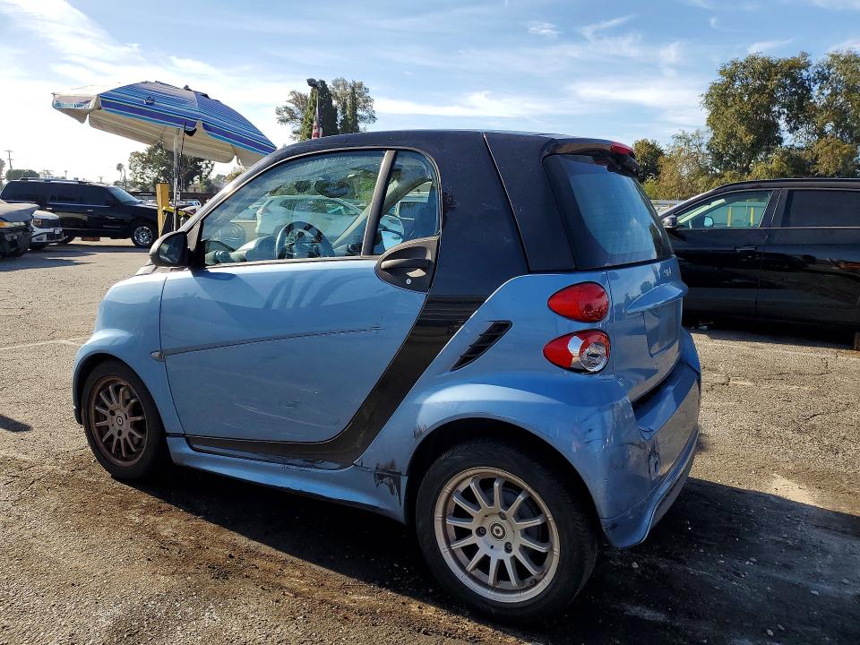 صورة رقم 2 من المزاد - 2014 SMART FORTWO مع VIN WMEEJ3BA2EK756839