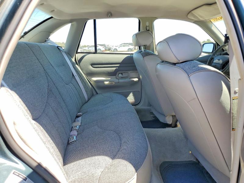 Photo 10 from auction – 1996 FORD CROWN VICTORIA with VIN 2FALP71W3TX174290