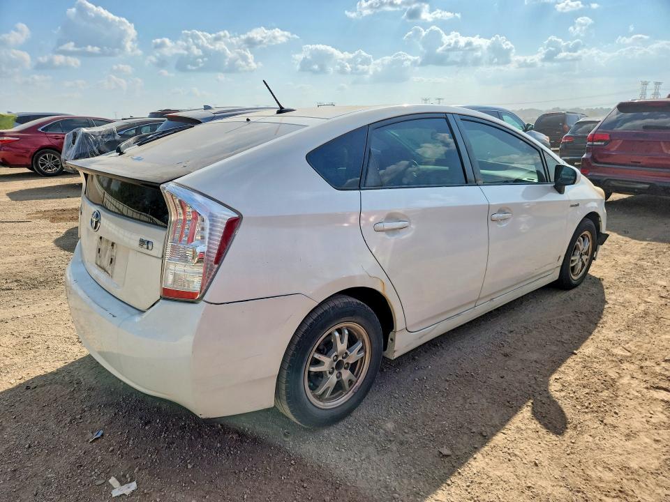 Photo 3 from auction – 2011 TOYOTA PRIUS with VIN JTDKN3DUXB0258859
