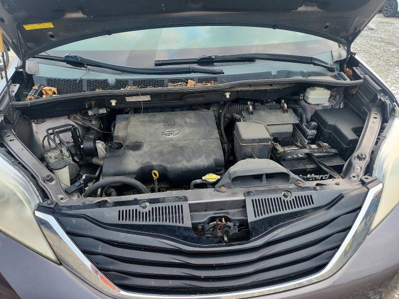Photo 12 from auction – 2012 TOYOTA SIENNA with VIN 5TDKK3DC8CS179124