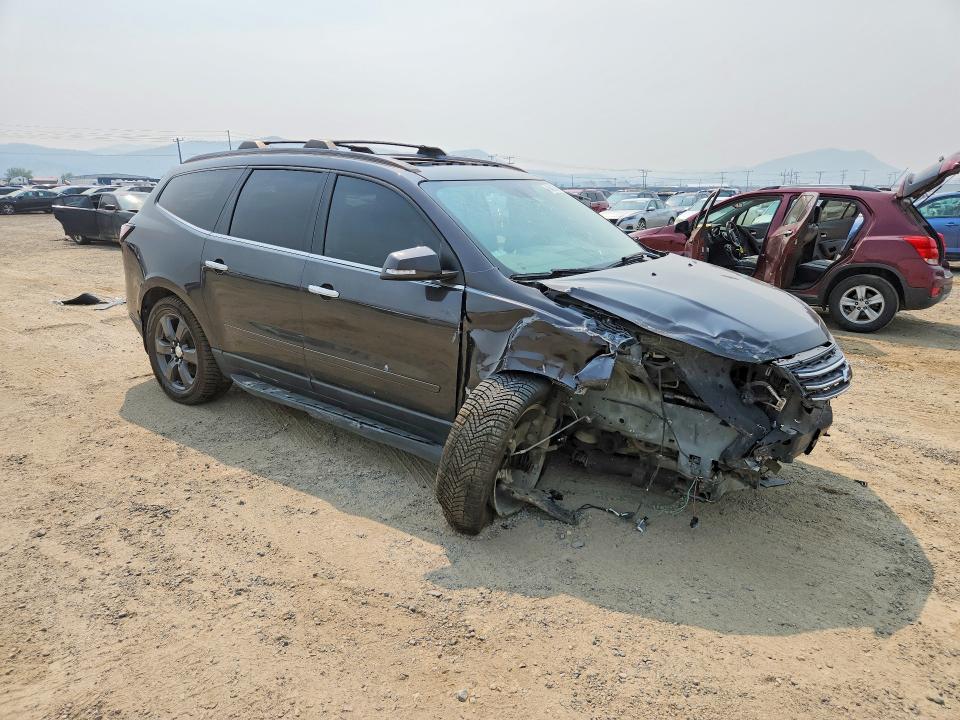 Photo 4 from auction – 2017 CHEVROLET TRAVERSE with VIN 1GNKVHKD0HJ186743