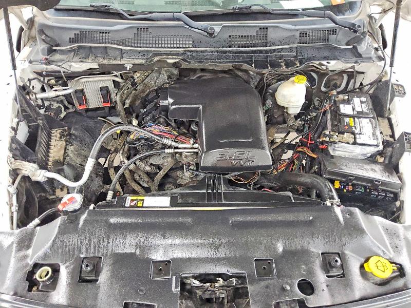 Photo 11 from auction – 2016 RAM 1500 with VIN 1C6RR6KG9GS189151