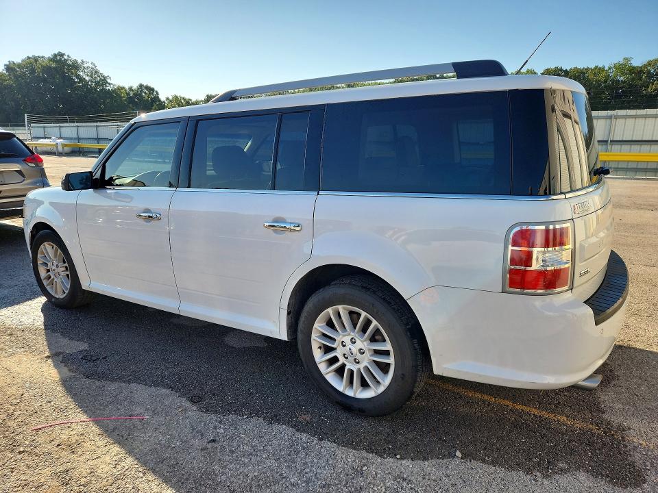 Photo 2 from auction – 2019 FORD FLEX with VIN 2FMHK6C80KBA15418