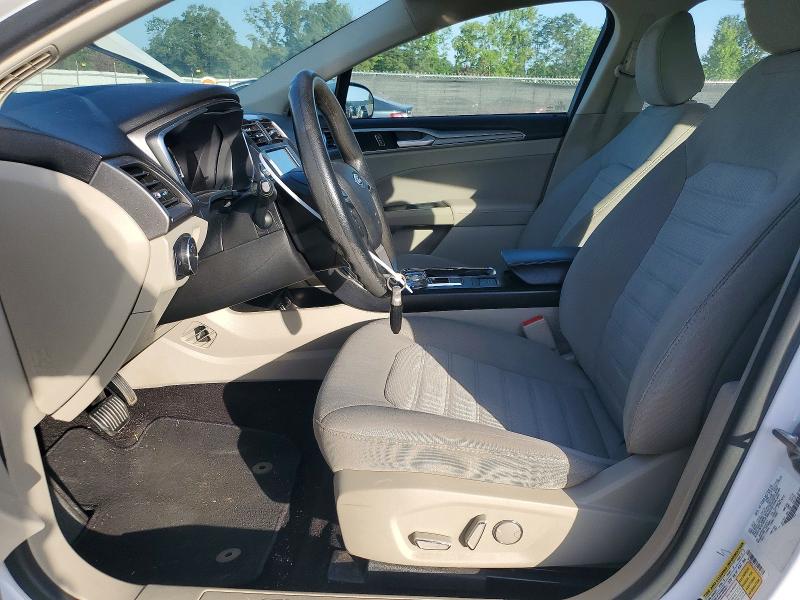 Photo 7 from auction – 2020 FORD FUSION with VIN 3FA6P0LU2LR122311