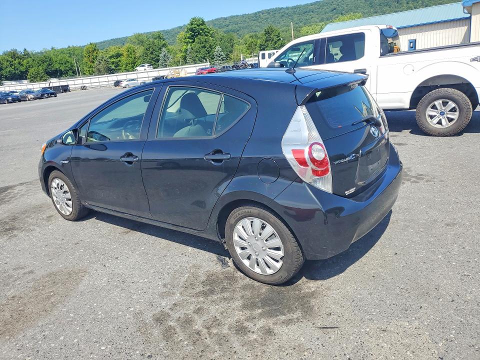 Photo 2 from auction – 2014 TOYOTA PRIUS C with VIN JTDKDTB36E1565991