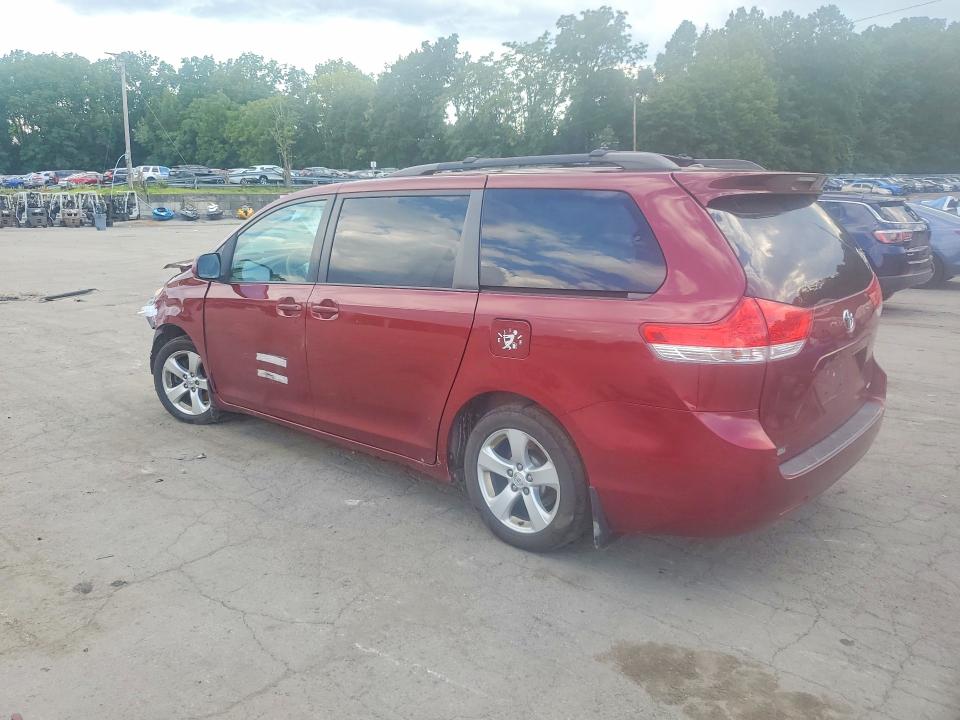 Photo 2 from auction – 2014 TOYOTA SIENNA with VIN 5TDKK3DC4ES460890