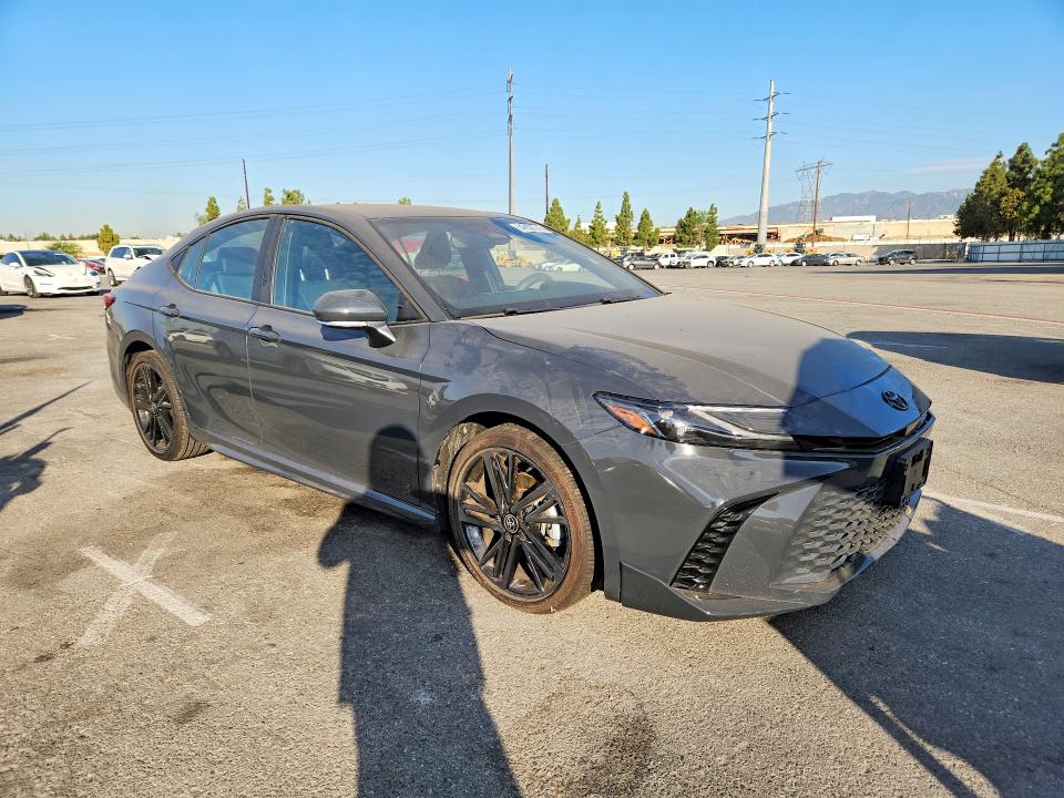 Photo 4 from auction – 2026 TOYOTA CAMRY with VIN 4T1DAACK1TU272521
