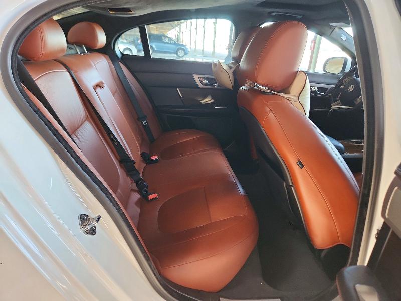 Photo 10 from auction – 2011 JAGUAR XF with VIN SAJWA0HE4BMS07611