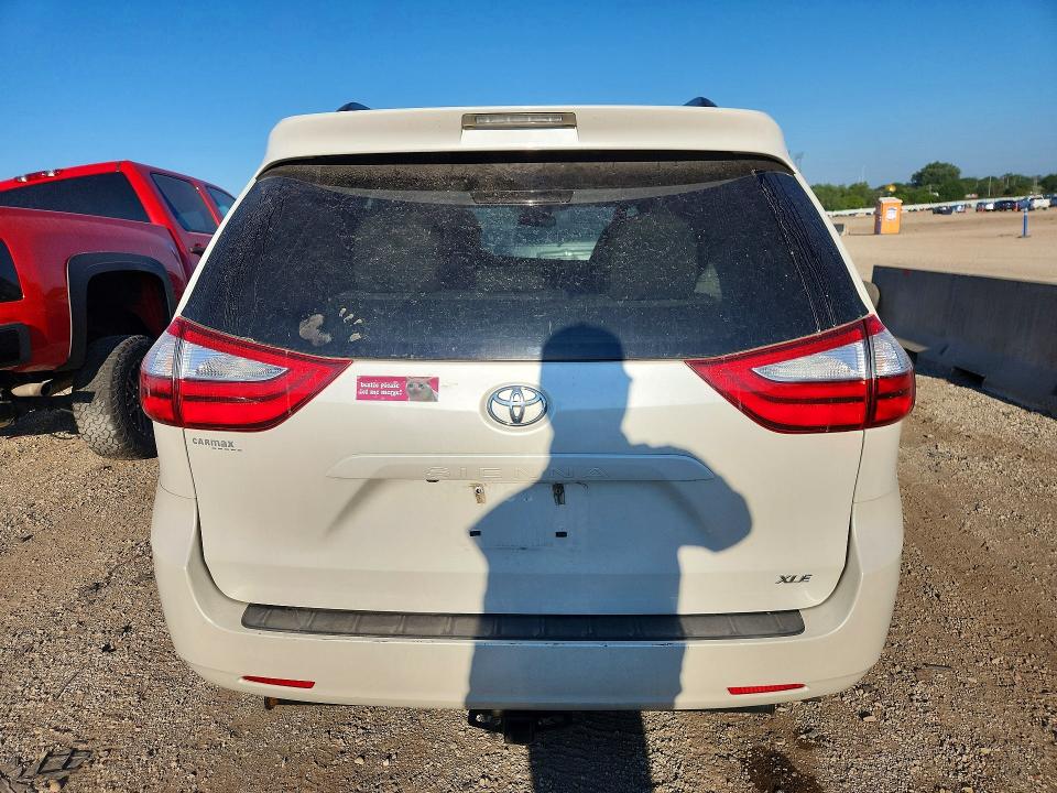 Photo 6 from auction – 2017 TOYOTA SIENNA with VIN 5TDYZ3DC6HS826522