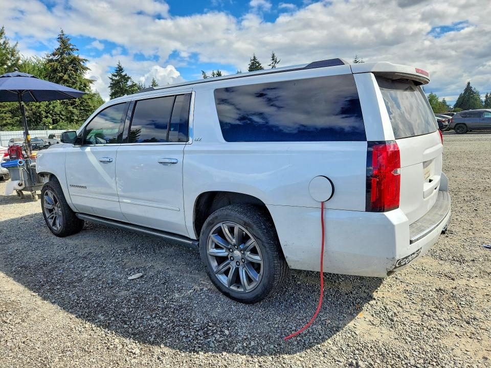Photo 2 from auction – 2016 CHEVROLET SUBURBAN with VIN 1GNSKJKC7GR266421
