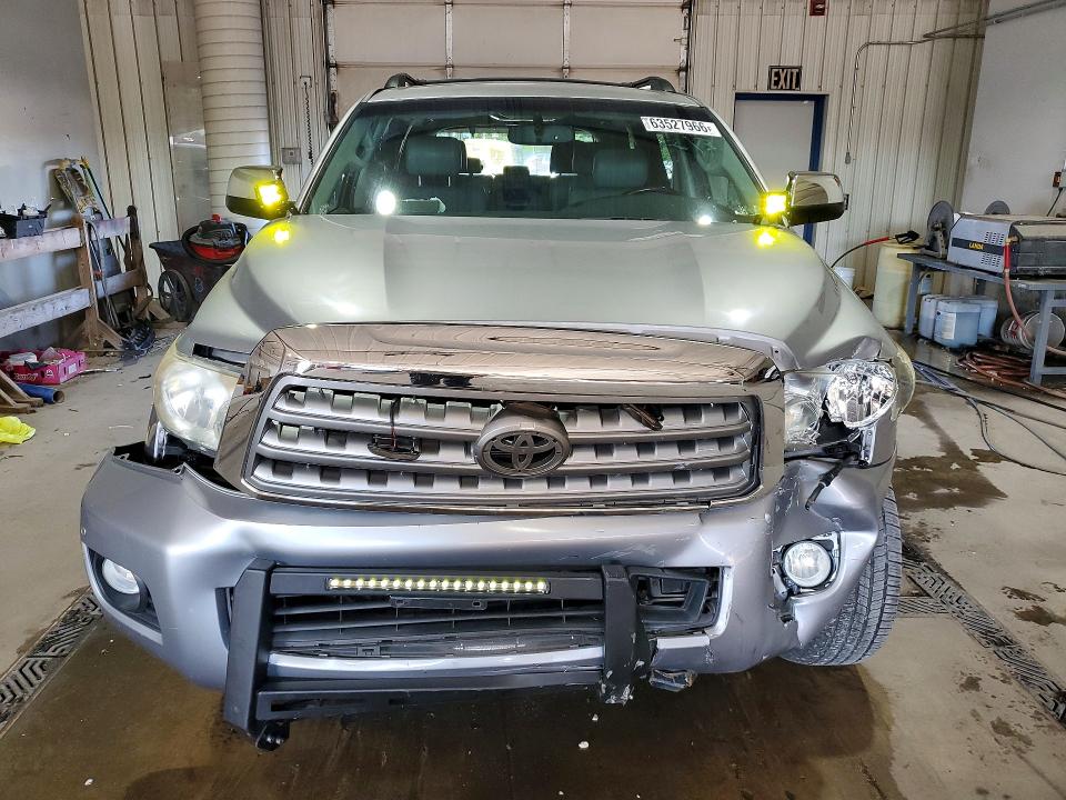 Photo 5 from auction – 2012 TOYOTA SEQUOIA with VIN 5TDDY5G1XCS068250