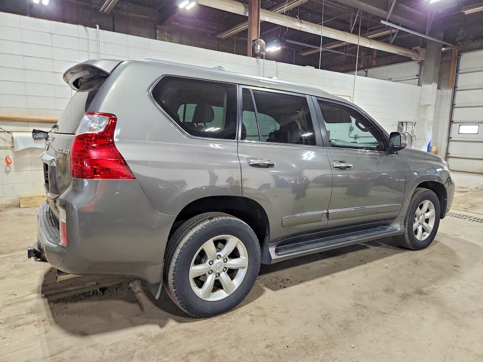 Photo 3 from auction – 2011 LEXUS GX with VIN JTJJM7FX8B5018660