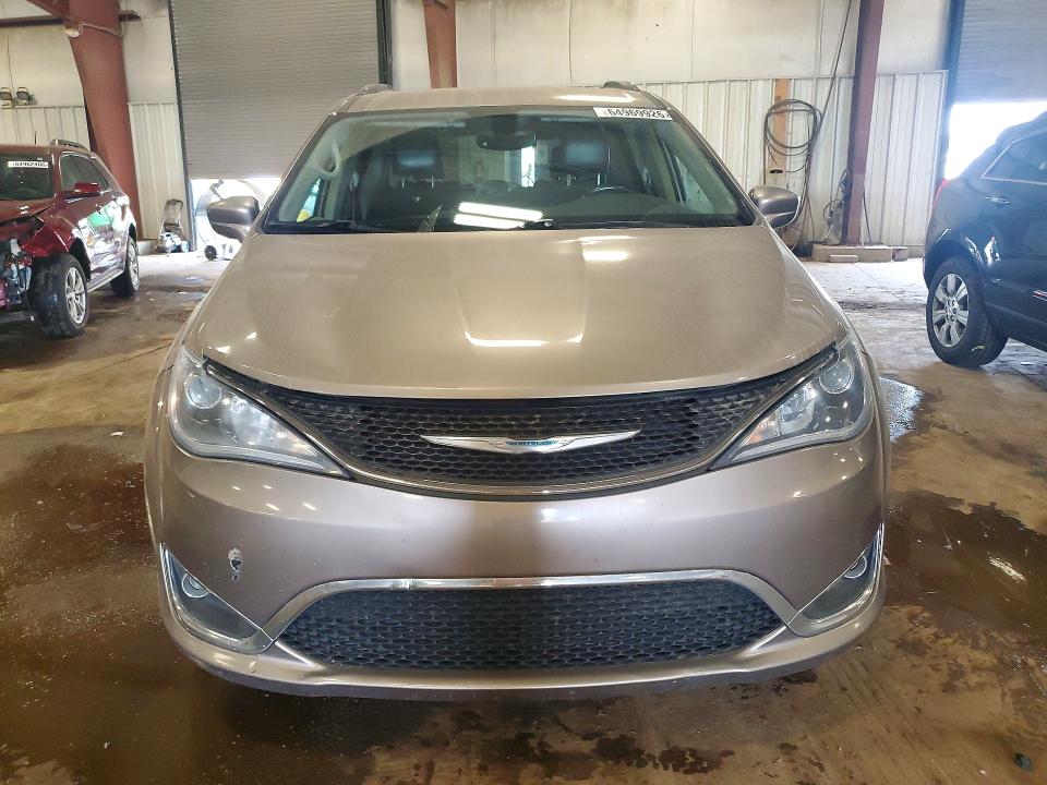 Photo 5 from auction – 2018 CHRYSLER PACIFICA with VIN 2C4RC1EG1JR121766