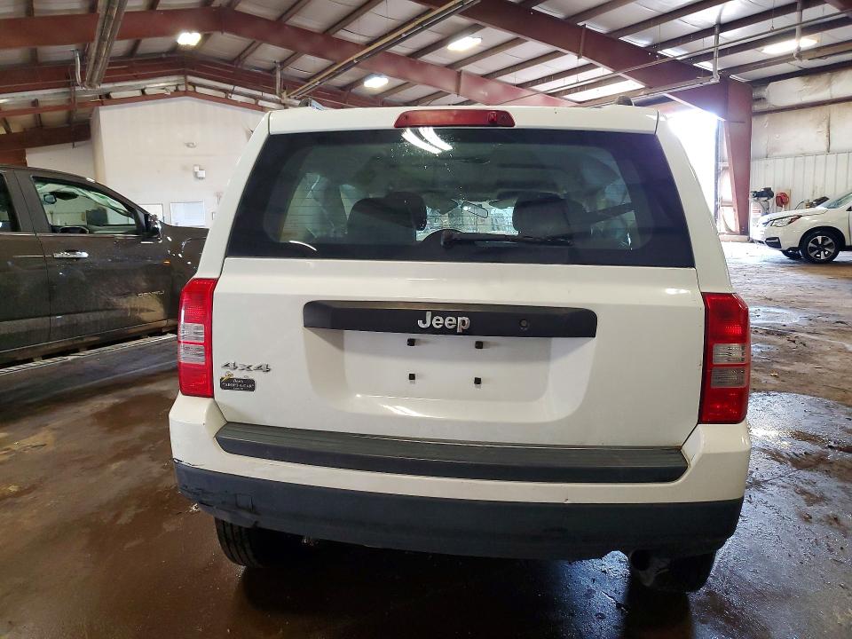 Photo 6 from auction – 2015 JEEP PATRIOT with VIN 1C4NJRAB8FD257867