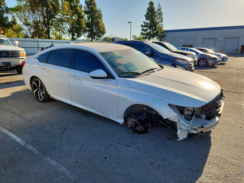 Photo 4 from auction – 2018 HONDA ACCORD with VIN 1HGCV1F31JA201781