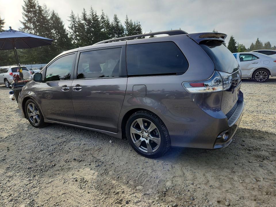 Photo 2 from auction – 2017 TOYOTA SIENNA with VIN 5TDXZ3DC3HS790459