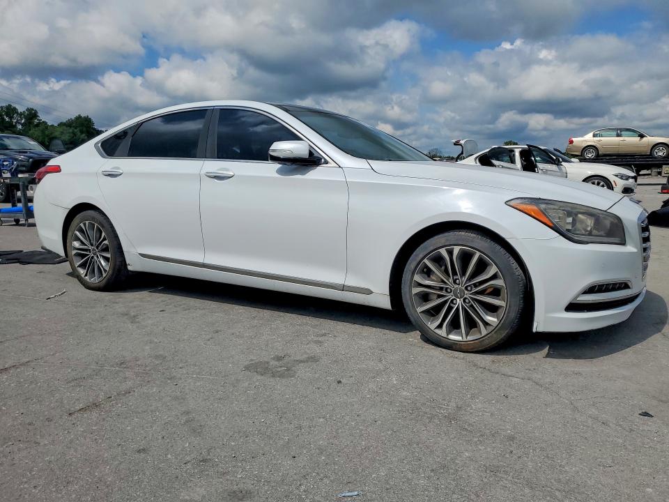 Photo 4 from auction – 2015 HYUNDAI GENESIS with VIN KMHGN4JE2FU069223