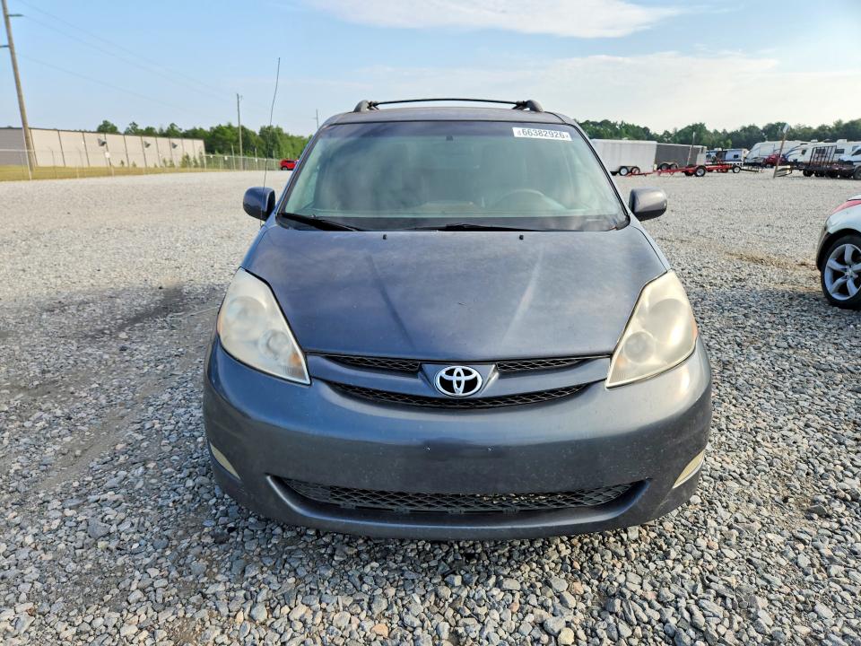 Photo 5 from auction – 2009 TOYOTA SIENNA with VIN 5TDZK22C99S260301