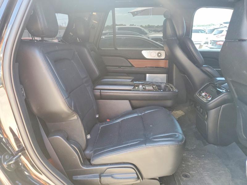 Photo 10 from auction – 2019 LINCOLN NAVIGATOR with VIN 5LMJJ2LT0KEL04656