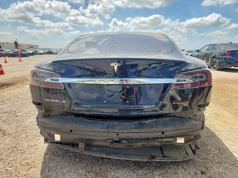 Снимка 6 от търг – 2017 TESLA MODEL S с VIN 5YJSA1E49HF224985