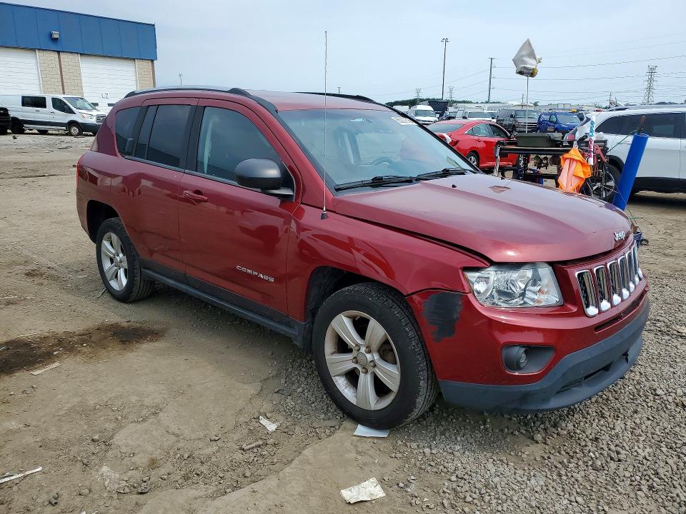 Photo 4 from auction – 2011 JEEP COMPASS with VIN 1J4NT1FA3BD139435