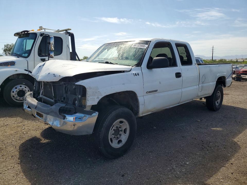 CHEVROLET SILVERADO 2001 with VIN 1GCHC29U21E215878 - Photo from auction