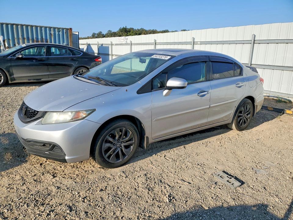 HONDA CIVIC 2015 with VIN 2HGFB2F82FH522812 - Photo from auction