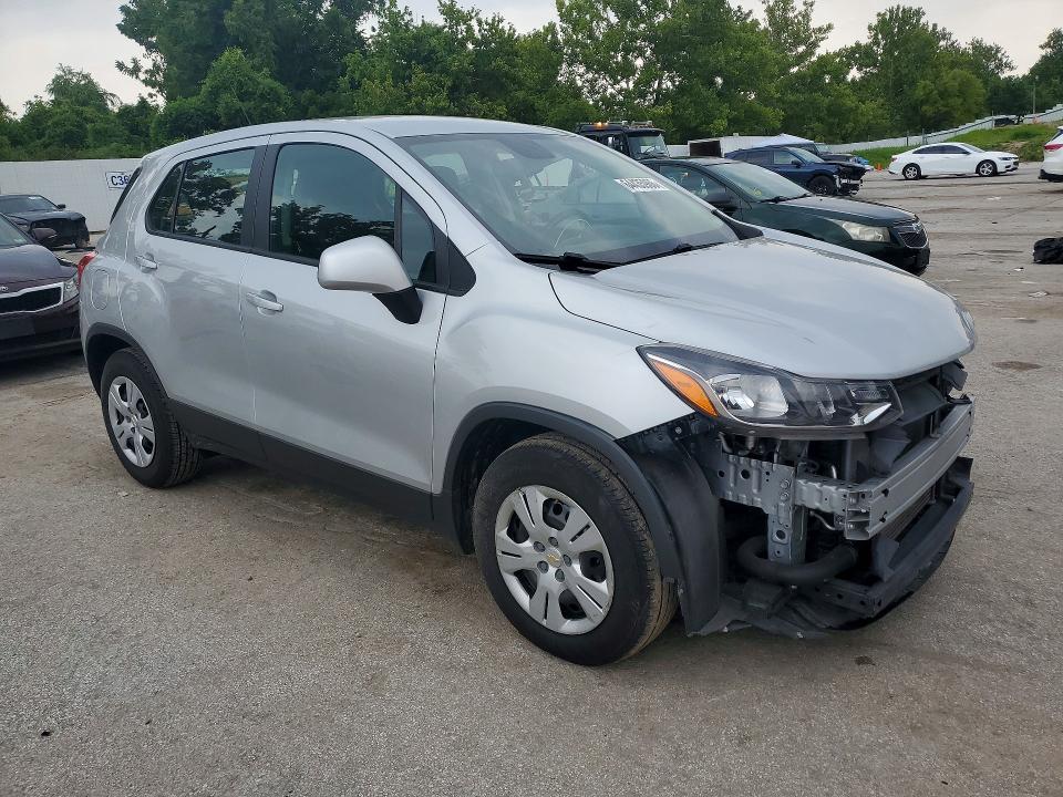 Photo 4 from auction – 2017 CHEVROLET TRAX with VIN 3GNCJKSB7HL278758