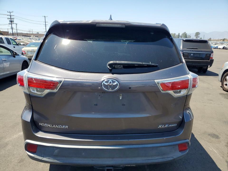 Photo 6 from auction – 2014 TOYOTA HIGHLANDER with VIN 5TDJKRFH6ES018393