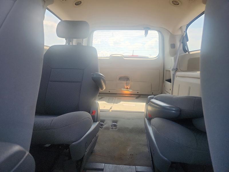 Photo 10 from auction – 2010 DODGE GRAND CARAVAN with VIN 2D4RN4DE4AR362493