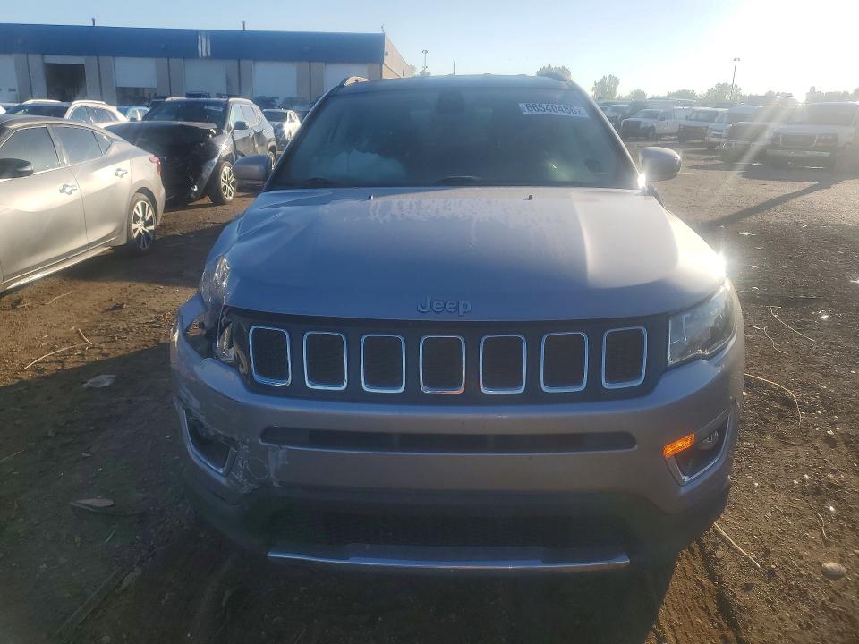 Photo 5 from auction – 2018 JEEP COMPASS with VIN 3C4NJDCB5JT424009